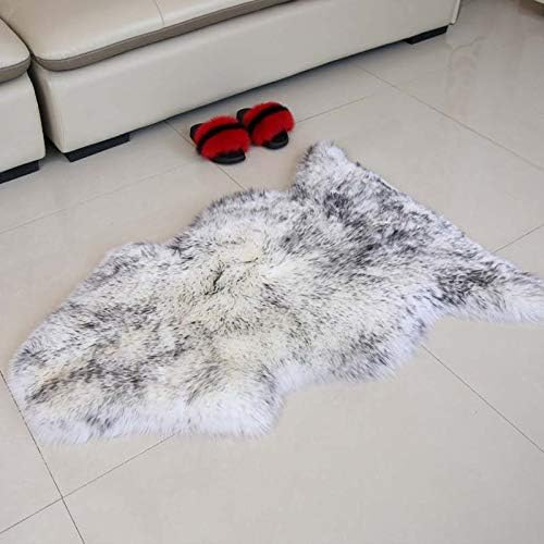 Sheepskin rug with gray tips